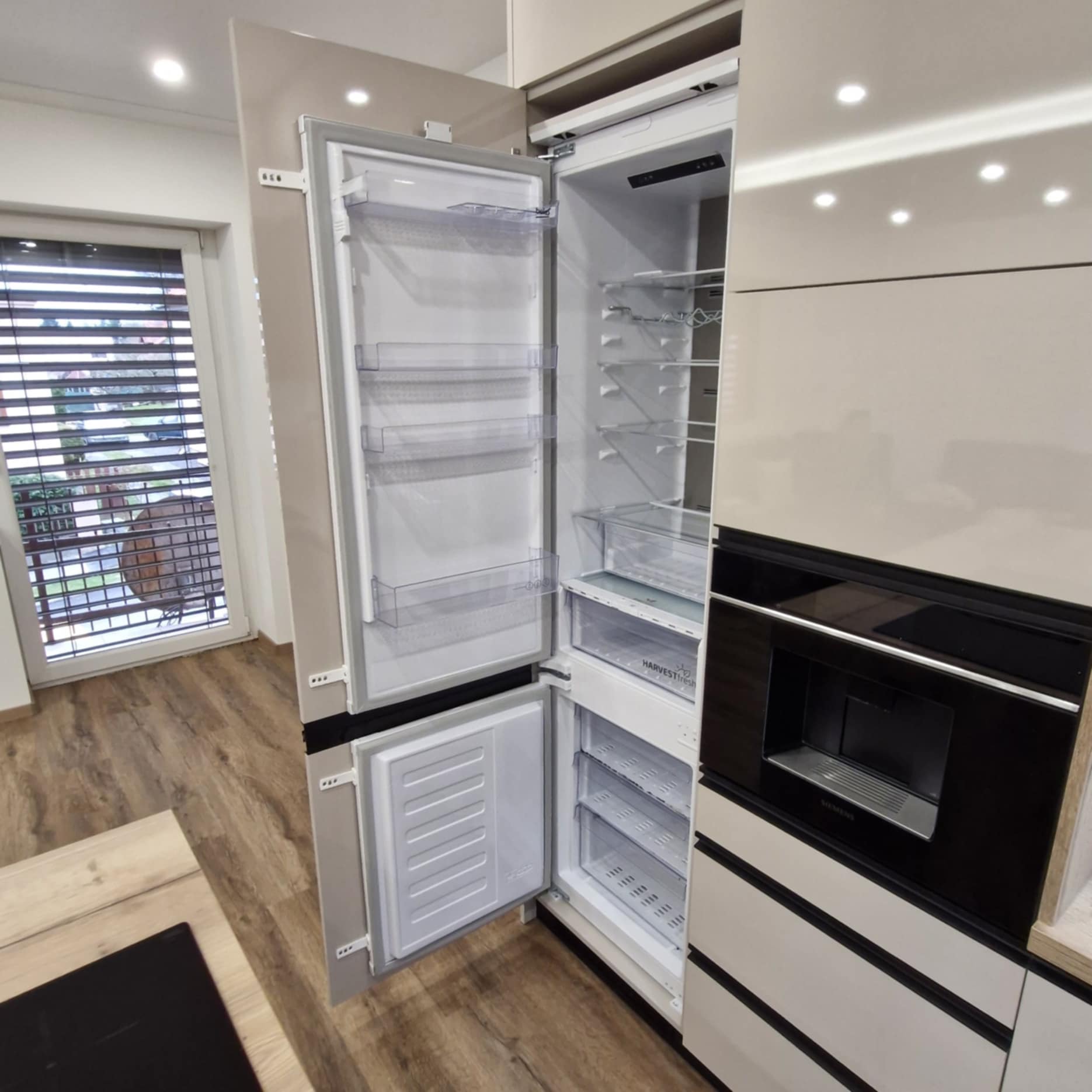 87e06799-c347-4930-b932-206fb459d6ca