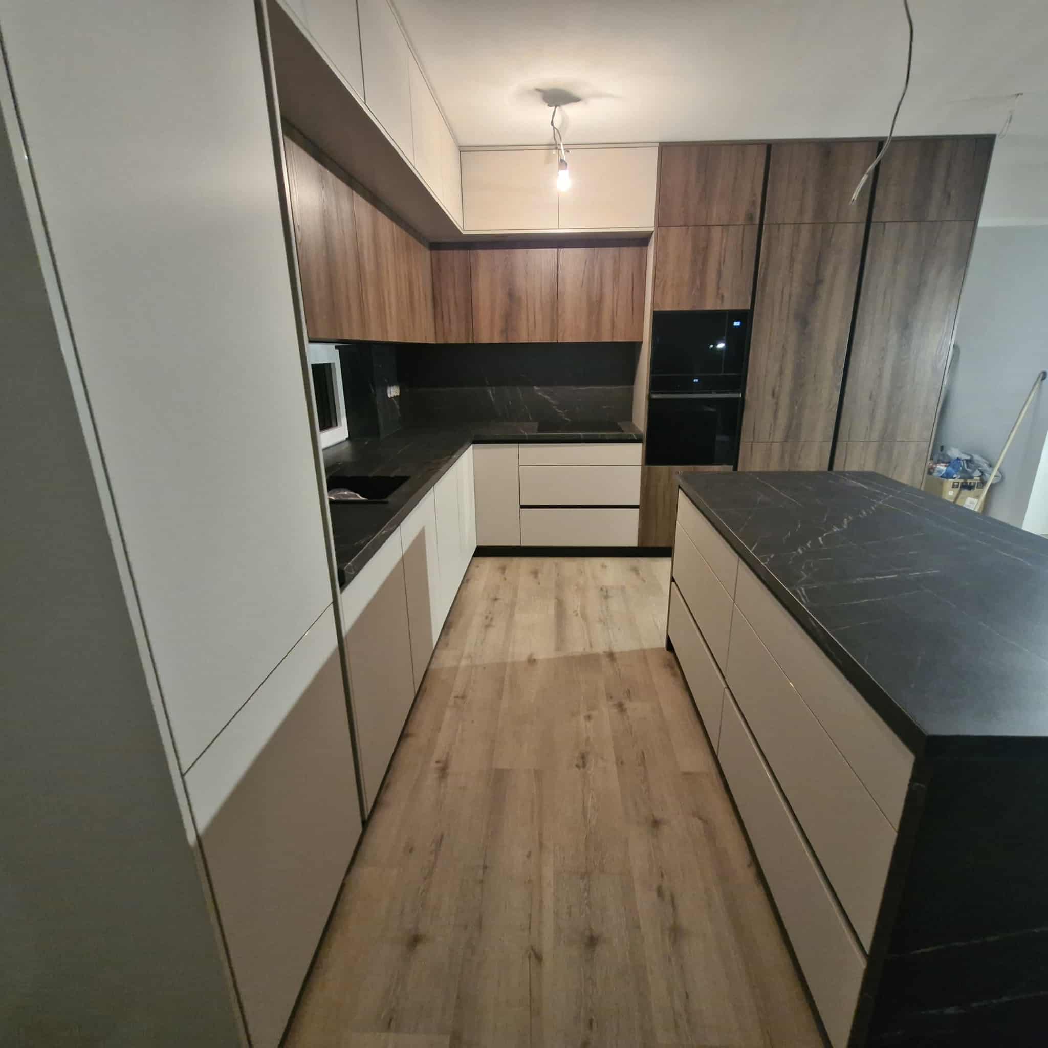 12364374-35c1-4bc0-81a2-e301da395071